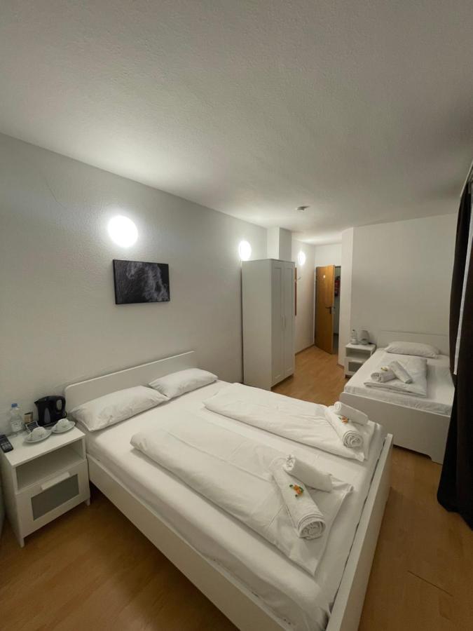Hotel Starlight Франкфурт на Майн Екстериор снимка