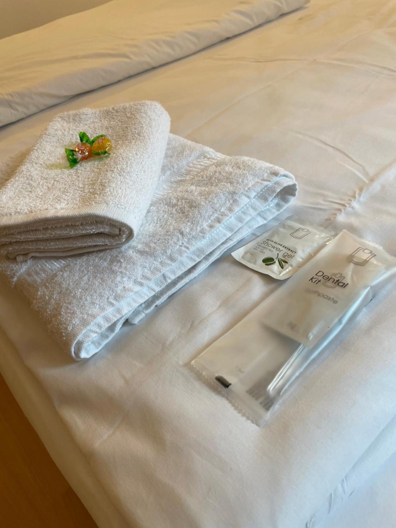 Hotel Starlight Франкфурт на Майн Екстериор снимка