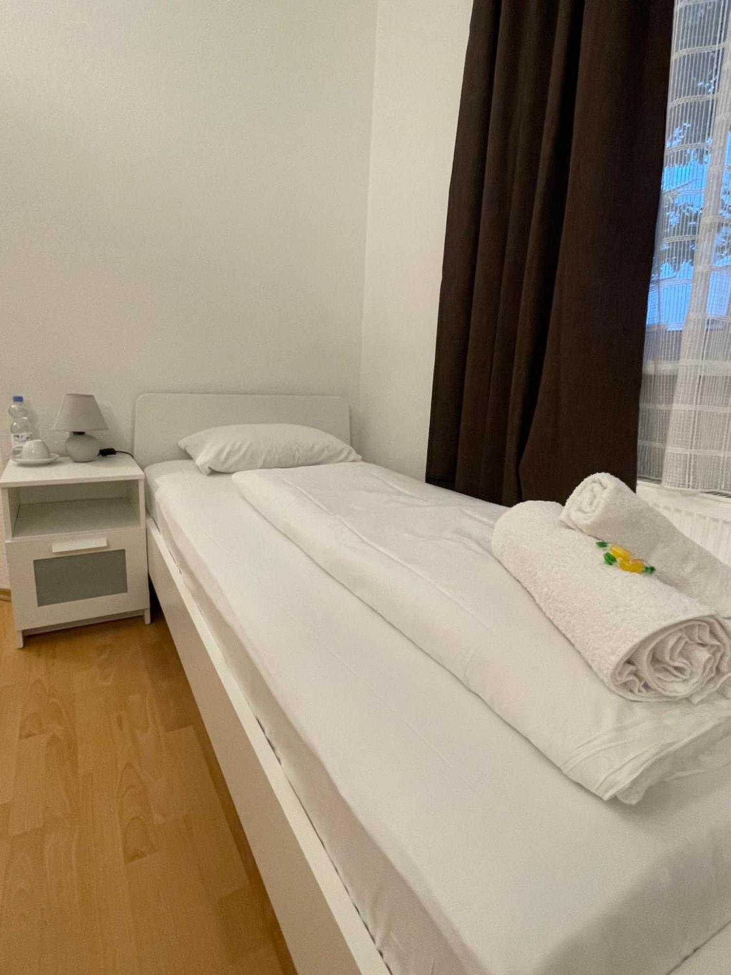 Hotel Starlight Франкфурт на Майн Екстериор снимка