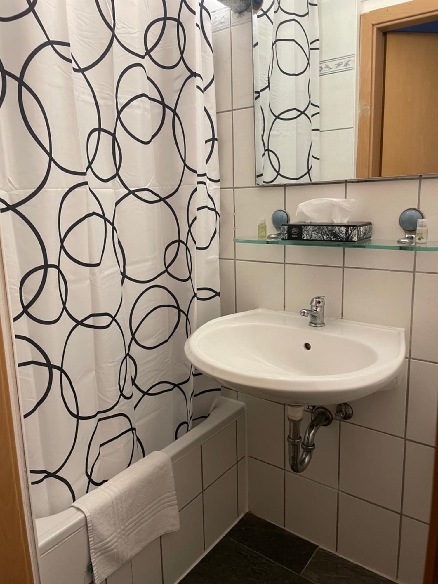 Hotel Starlight Франкфурт на Майн Екстериор снимка